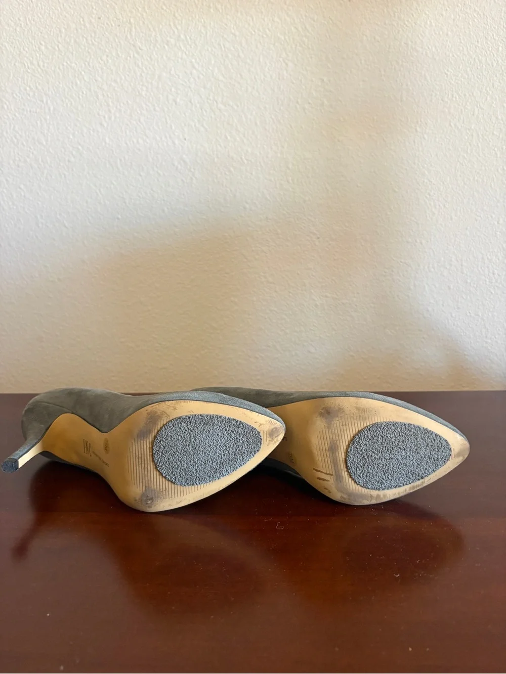 INC International Concepts Gray Suede Pointed-Toe Pumps - Classic Style